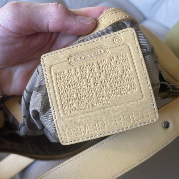 SOLD! Vintage Coach Yellow Leather Shoulder /Crossbody Handbag Purse No.9326 - Picture 10 of 11